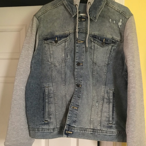 Classic Denim Hoodie Jean Jacket - Picture 7 of 7